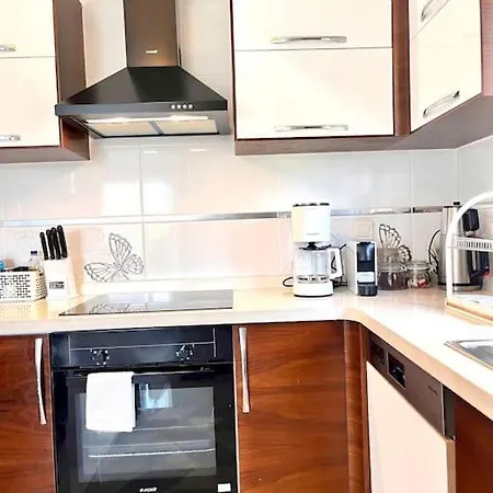 Cesme'de Havuzlu Evde Konaklayin *