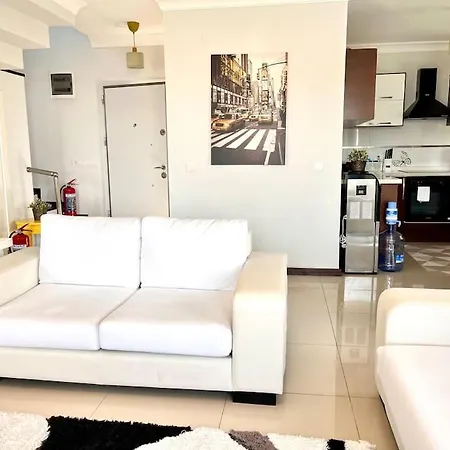 Villa Cesme'de Havuzlu Evde Konaklayin