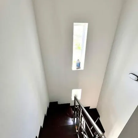 Cesme'de Havuzlu Evde Konaklayin * Çeşme